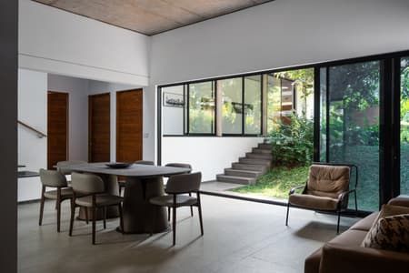 The Stoic Wall Residence